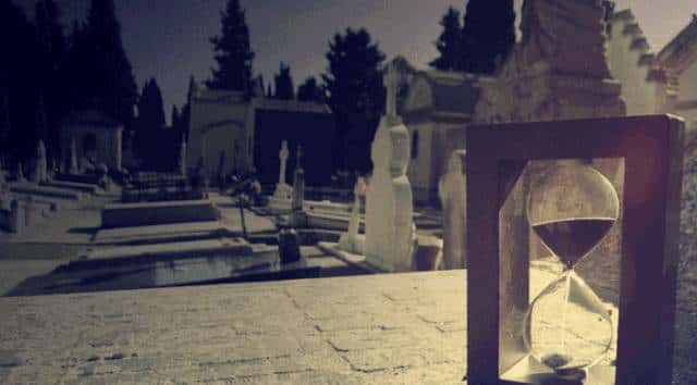 读诗｜你在属于自己的时区，从没落后