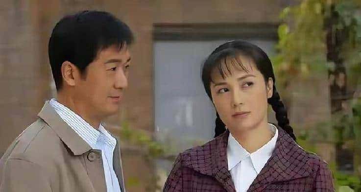 央媒连番点名老戏骨，旧账翻出观众炸锅，张国立究竟怎么回事？