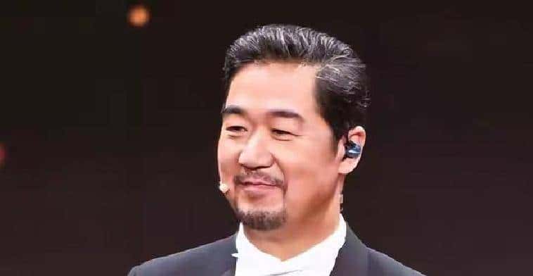 央媒连番点名老戏骨，旧账翻出观众炸锅，张国立究竟怎么回事？