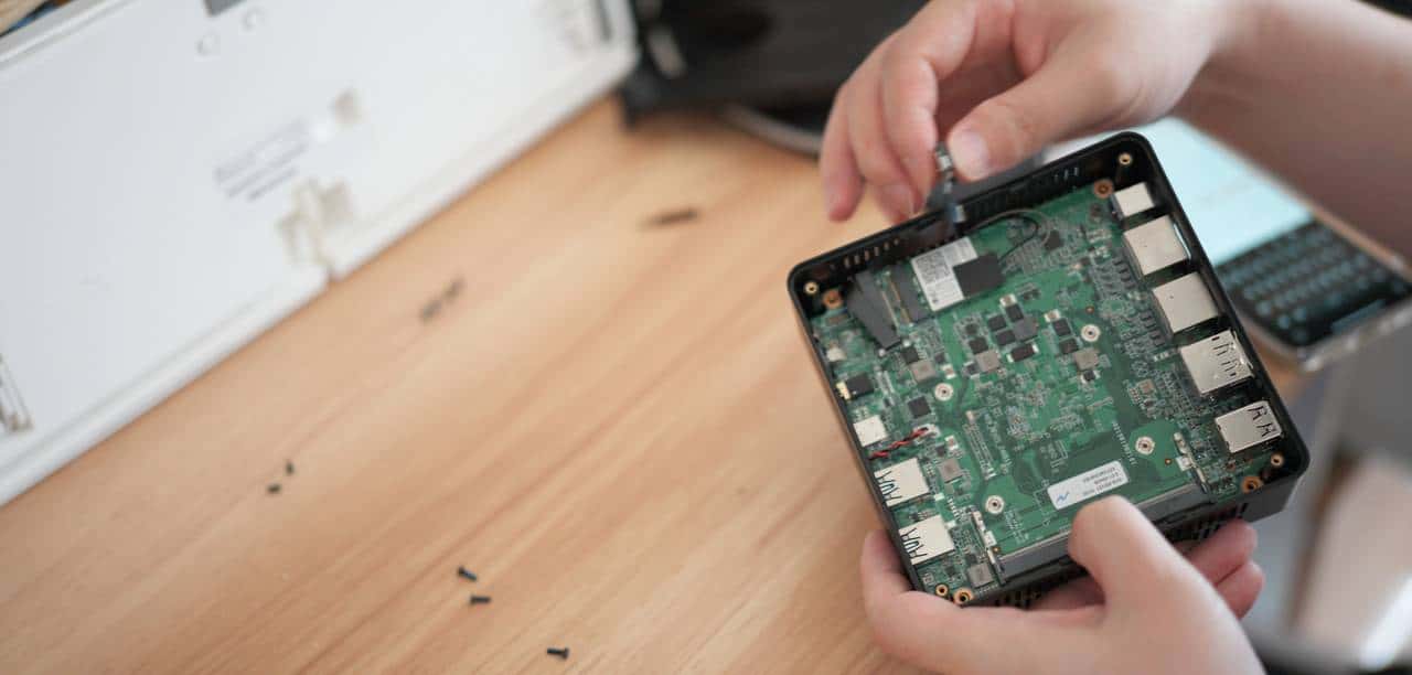 中柏N100ProII测评 扩SATA口3.5硬盘供电 NAS PVE OpenWRT路由 黑群晖