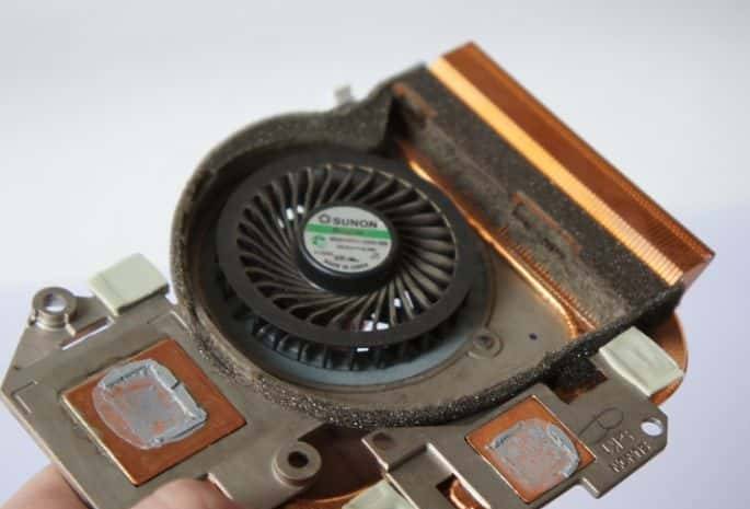 笔记本看着不爽？频繁卡顿？那就思考下换屏清灰吧！