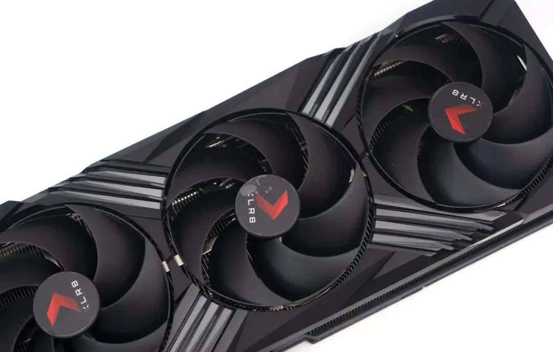 必恩威 GeForce RTX4090 24GB XLR8 Gaming VERTO EPIC-X ARGB OC显卡评测