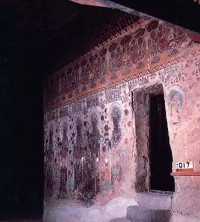 荣新江 | 敦煌藏经洞的性质及其封闭缘由