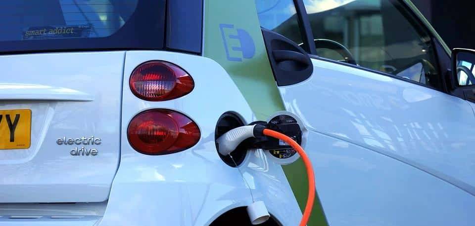 英读廊——拔了电源插头为什么要等三十秒再重插?