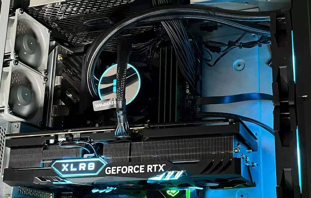 必恩威 GeForce RTX4090 24GB XLR8 Gaming VERTO EPIC-X ARGB OC显卡评测