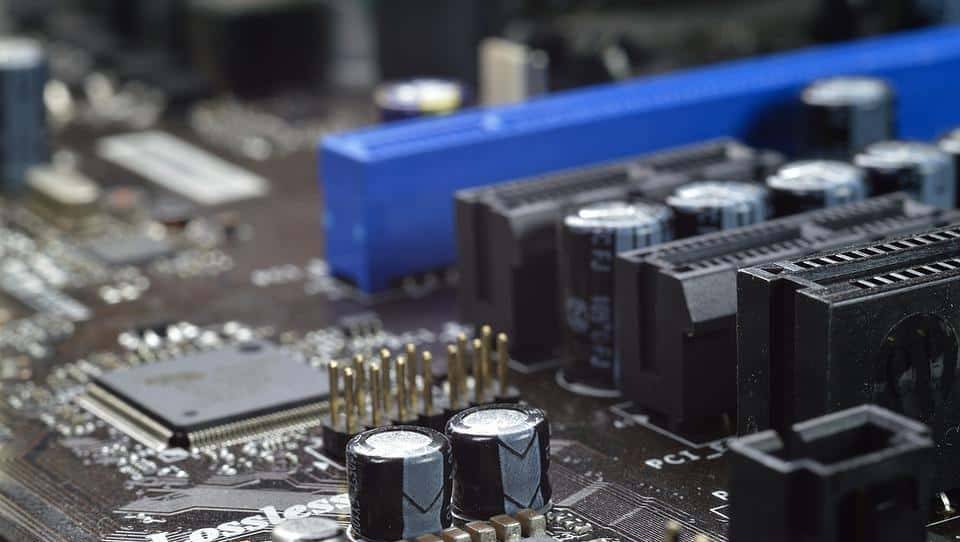 英读廊——拔了电源插头为什么要等三十秒再重插?