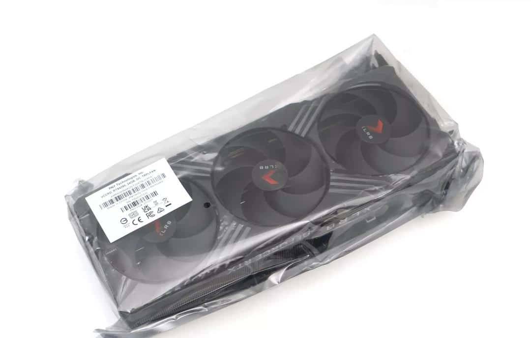 必恩威 GeForce RTX4090 24GB XLR8 Gaming VERTO EPIC-X ARGB OC显卡评测