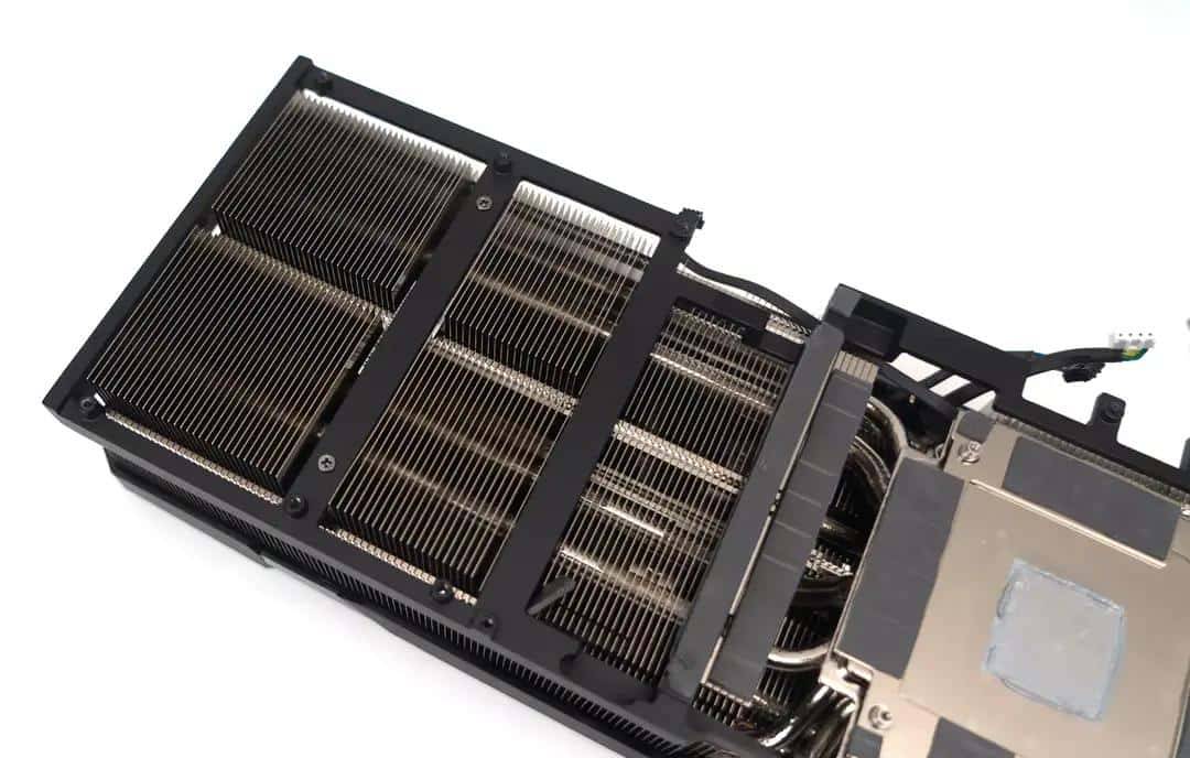 必恩威 GeForce RTX4090 24GB XLR8 Gaming VERTO EPIC-X ARGB OC显卡评测