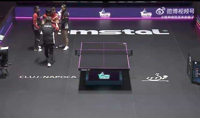 中国3-2日本，疯狂尖叫，慢歌哭了，没想到现场指导只说了三个字